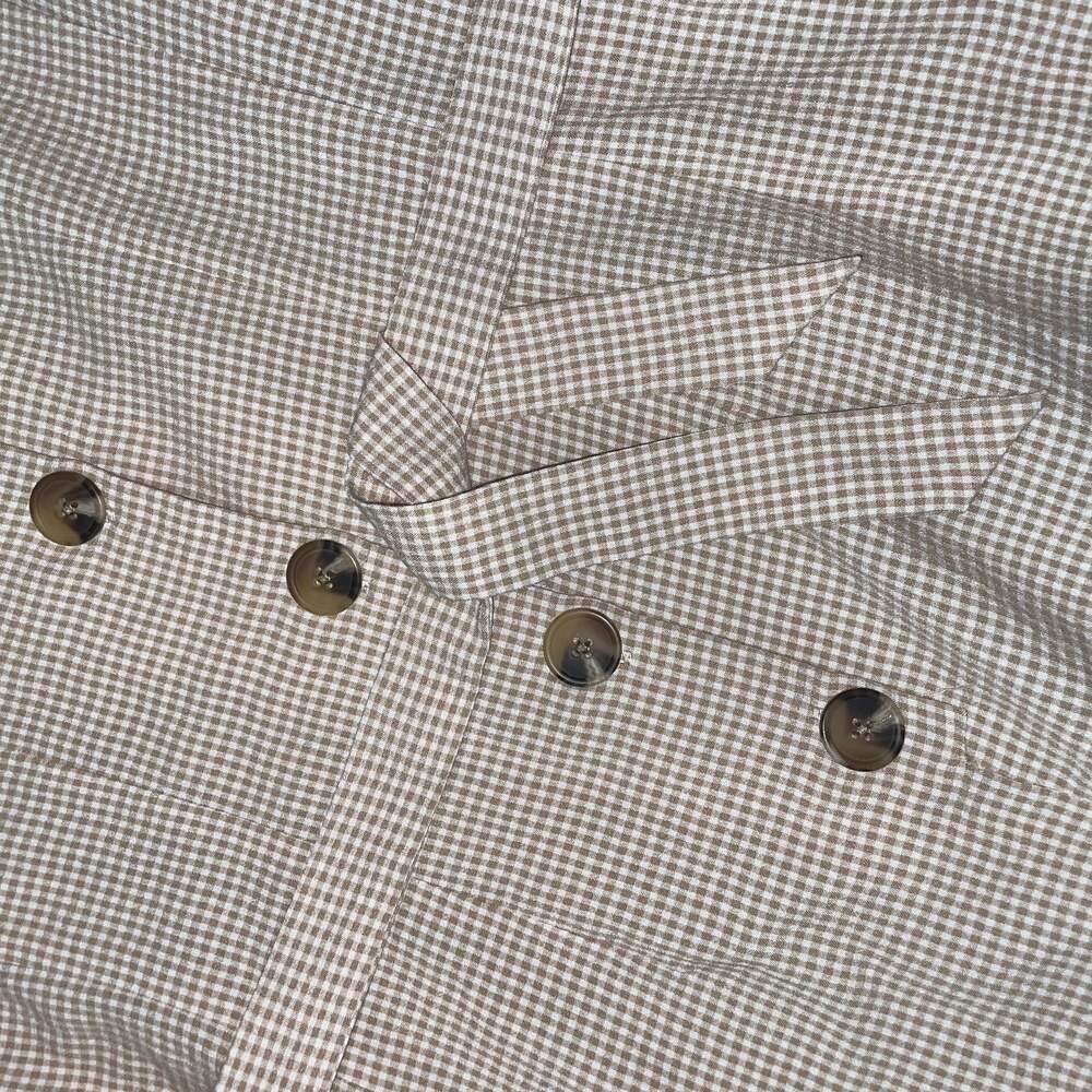 Chic Gingham Button-Front Romper with Tie Waist - Picture 2 of 5